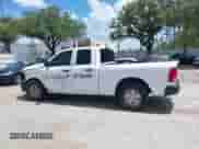 2020 Ram 1500 Tradesman z VIN 1C6RR6FG0LS156396, wystawiony jako IAAI lot #42524281 z przebiegiem 186 242 mil mil oraz . Historia ofert i sprzedaży dostępna na DreamBid. Obrazek 14.