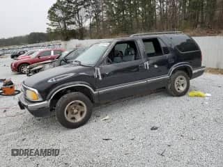 1996 Chevrolet Blazer with VIN 1GNCS13W9T2295497, listed as a Copart auction lot 89203915 with Not provided miles and Salvage title. Bid and sale history available at DreamBid. Image 1.