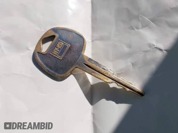 2002 Hyundai Accent GL z VIN KMHCG45C42U375352, wystawiony jako IAAI lot #42699297 z przebiegiem 103 540 mil mil oraz . Historia ofert i sprzedaży dostępna na DreamBid. Obrazek 11.