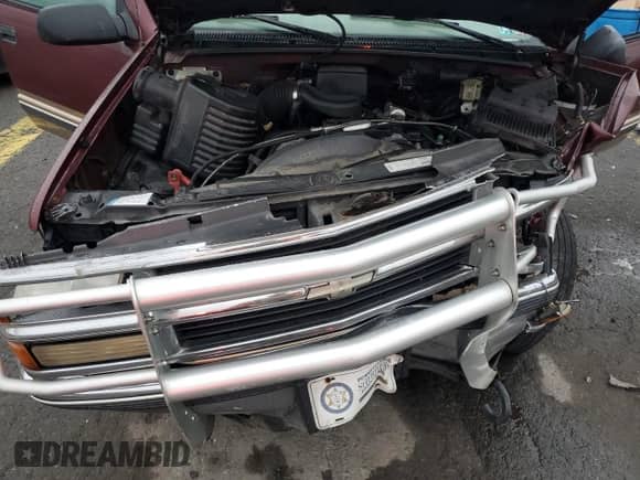 1999 Chevrolet Suburban с VIN 1GNFK16R7XJ402741, выставлен на аукционе Copart как лот 73283404 с пробегом 143 943 миль миль и Списание • Salvage title. История ставок и продаж доступна на DreamBid. Изображение 13.