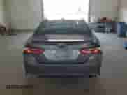 2023 Toyota Camry SE z VIN 4T1G11AK7PU720539, wystawiony jako Copart lot #68942365 z przebiegiem 58 576 mil mil oraz Szkoda całkowita • Salvage title. Historia ofert i sprzedaży dostępna na DreamBid. Obrazek 6.