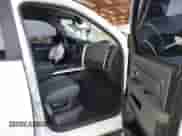 2020 Ram 1500 SLT z VIN 1C6RR6TT0LS133332, wystawiony jako IAAI lot #41923140 z przebiegiem 83 541 mil mil oraz . Historia ofert i sprzedaży dostępna na DreamBid. Obrazek 5.