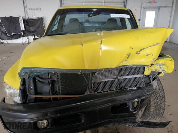 1999 Dodge 2500 z VIN 3B7KC26Z4XM513485, wystawiony jako Copart lot #46129105 z przebiegiem Nie podano mil oraz Szkoda całkowita • Salvage title. Historia ofert i sprzedaży dostępna na DreamBid. Obrazek 5.