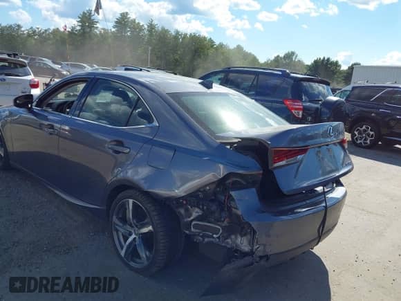 2018 Lexus IS 300 z VIN JTHC81D24J5033612, wystawiony jako IAAI lot #43134662 z przebiegiem 64 763 mil mil oraz . Historia ofert i sprzedaży dostępna na DreamBid. Obrazek 6.