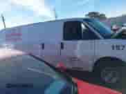 2018 Chevrolet Express Cargo z VIN 1GCWGBFPXJ1262089, wystawiony jako IAAI lot #41304243 z przebiegiem Nie podano mil oraz . Historia ofert i sprzedaży dostępna na DreamBid. Obrazek 13.