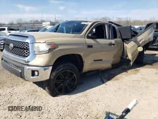 2019 Toyota Tundra SR5 с VIN 5TFUW5F11KX852235, выставлен на аукционе Copart как лот 88715925 с пробегом 58 613 миль миль и Списание • Salvage title. История ставок и продаж доступна на DreamBid. Изображение 1.