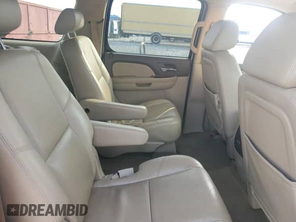 2009 Chevrolet Suburban LTZ с VIN 1GNFK36359R226168, выставлен на аукционе Copart как лот 66669535 с пробегом 285 929 миль миль и Списание • Salvage title. История ставок и продаж доступна на DreamBid. Изображение 11.
