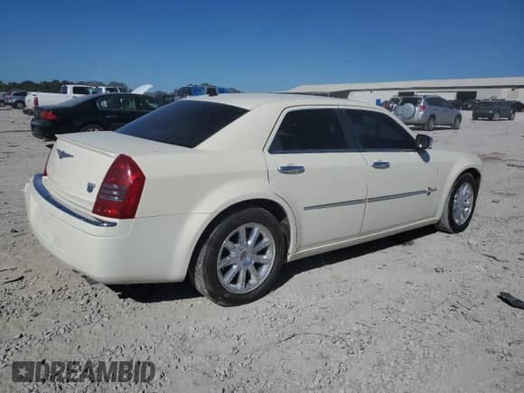 2006 Chrysler 300 C with VIN 2C3KA63H76H417831, listed as a Copart auction lot 71081355 with 115,408 mi miles and Salvage title. Bid and sale history available at DreamBid. Image 3.