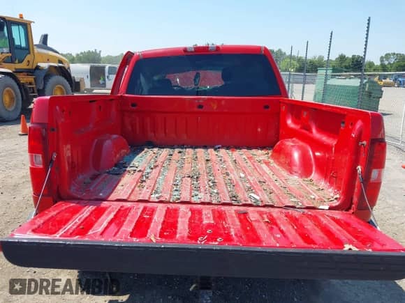 2010 Chevrolet Silverado 1500 LS with VIN 3GCRKREA9AG253953, listed as a IAAI auction lot 39794046 with Not provided miles and . Bid and sale history available at DreamBid. Image 8.