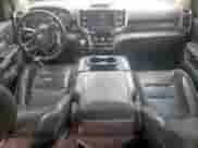 2019 Ram 1500 Laramie с VIN 1C6SRFRT8KN536528, выставлен на аукционе Copart как лот 68197045 с пробегом 98 856 миль миль и Списание • Salvage title. История ставок и продаж доступна на DreamBid. Изображение 8.