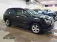 2014 Jeep Compass Sport z VIN 1C4NJDAB6ED728271, wystawiony jako Copart lot #70187355 z przebiegiem 224 993 mil mil oraz Czysty tytuł • Clean title. Historia ofert i sprzedaży dostępna na DreamBid. Obrazek 4.