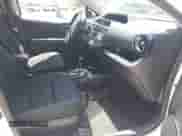 2015 Toyota Prius One z VIN JTDKDTB33F1087207, wystawiony jako IAAI lot #42776015 z przebiegiem 153 820 mil mil oraz . Historia ofert i sprzedaży dostępna na DreamBid. Obrazek 5.