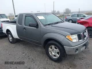2008 Nissan Frontier SE z VIN 1N6AD06WX8C440416, wystawiony jako IAAI lot #43438253 z przebiegiem 136 997 mil mil oraz . Historia ofert i sprzedaży dostępna na DreamBid. Obrazek 1.