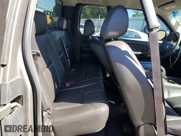 2009 Chevrolet Silverado 1500 LTZ с VIN 1GCEK39019Z228053, выставлен на аукционе Copart как лот 69630765 с пробегом 119 852 миль миль и Списание • Salvage title. История ставок и продаж доступна на DreamBid. Изображение 10.