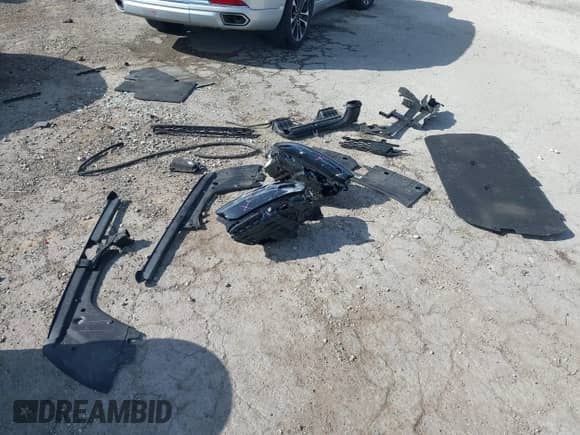 2021 Jeep Grand Cherokee Overland with VIN 1C4RJKDG2M8147256, listed as a IAAI auction lot 42536786 with 34,970 mi miles and . Bid and sale history available at DreamBid. Image 19.