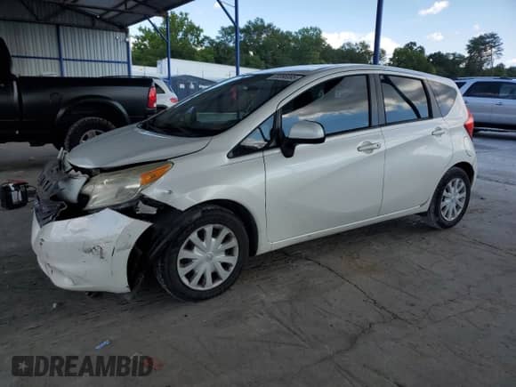 2014 Nissan Note S with VIN 3N1CE2CP5EL403777, listed as a Copart auction lot 68396995 with 151,271 mi miles and Salvage title. Bid and sale history available at DreamBid. Image 1.