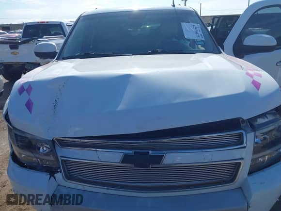 2010 Chevrolet Suburban LT z VIN 1GNUCJE04AR145330, wystawiony jako IAAI lot #42579675 z przebiegiem 185 242 mil mil oraz . Historia ofert i sprzedaży dostępna na DreamBid. Obrazek 6.