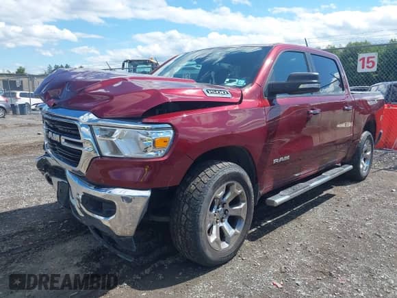 2019 Ram 1500 Big Horn z VIN 1C6SRFFT4KN895508, wystawiony jako IAAI lot #43048543 z przebiegiem 66 272 mil mil oraz . Historia ofert i sprzedaży dostępna na DreamBid. Obrazek 2.