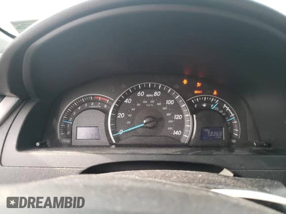 2014 Toyota Camry LE с VIN 4T4BF1FK4ER400120, выставлен на аукционе Copart как лот 82436625 с пробегом 73 368 миль миль и Списание • Salvage title. История ставок и продаж доступна на DreamBid. Изображение 9.