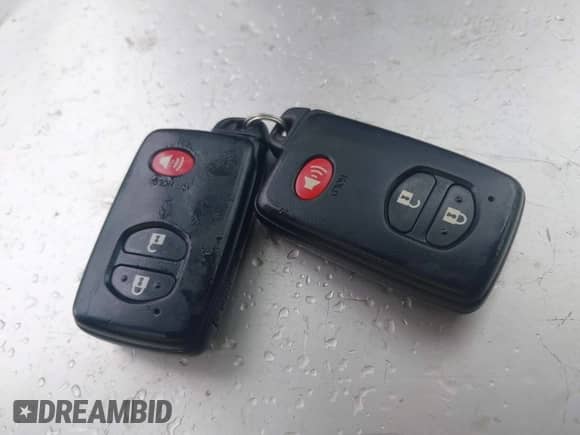 2013 Toyota Prius Two z VIN JTDKN3DU9D5663522, wystawiony jako IAAI lot #43453646 z przebiegiem 286 154 mil mil oraz . Historia ofert i sprzedaży dostępna na DreamBid. Obrazek 11.