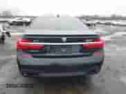 2019 BMW 7 Series 750i xDrive z VIN WBA7F2C56KB240271, wystawiony jako IAAI lot #41111776 z przebiegiem 76 875 mil mil oraz . Historia ofert i sprzedaży dostępna na DreamBid. Obrazek 16.
