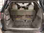 2014 Toyota Sienna XLE с VIN 5TDYK3DC4ES441993, выставлен на аукционе IAAI как лот 43169721 с пробегом 142 481 миль миль и . История ставок и продаж доступна на DreamBid. Изображение 17.