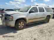 2010 Chevrolet Suburban LS с VIN 1GNUKHE30AR221907, выставлен на аукционе Copart как лот 65942605 с пробегом 197 989 миль миль и Списание • Salvage title. История ставок и продаж доступна на DreamBid. Изображение 1.