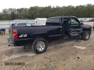 2006 Chevrolet Silverado 1500 LT1 z VIN 1GCEK19Z86E229092, wystawiony jako Copart lot #89637555 z przebiegiem 356 228 mil mil oraz Szkoda całkowita • Salvage title. Historia ofert i sprzedaży dostępna na DreamBid. Obrazek 3.