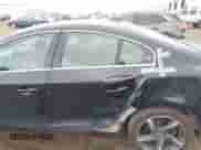 2013 Volvo S60 T6 R-Design Platinum с VIN YV1902FH9D1231456, выставлен на аукционе IAAI как лот 42788938 с пробегом 140 730 миль миль и . История ставок и продаж доступна на DreamBid. Изображение 6.
