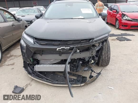 2025 Chevrolet Trax ACTIV z VIN KL77LKEPXSC258953, wystawiony jako IAAI lot #43152346 z przebiegiem 5 065 mil mil oraz . Historia ofert i sprzedaży dostępna na DreamBid. Obrazek 11.