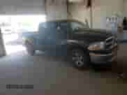 2009 Dodge 1500 SLT z VIN 1D3HB18PX9S815190, wystawiony jako Copart lot #81302615 z przebiegiem 213 532 mil mil oraz Szkoda całkowita • Salvage title. Historia ofert i sprzedaży dostępna na DreamBid. Obrazek 4.