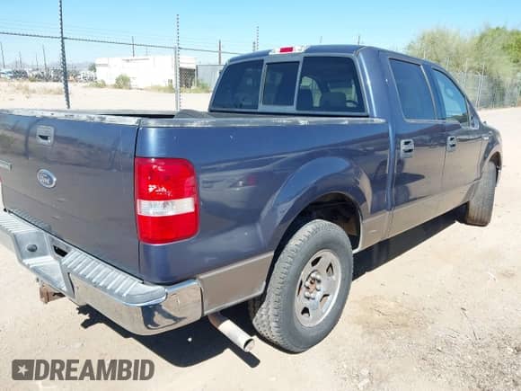 2004 Ford F-150 XLT z VIN 1FTPW12534KC77506, wystawiony jako IAAI lot #43368814 z przebiegiem Nie podano mil oraz . Historia ofert i sprzedaży dostępna na DreamBid. Obrazek 4.