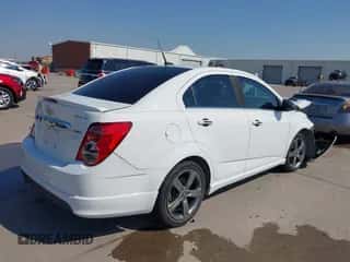2014 Chevrolet Sonic RS z VIN 1G1JG5SB6E4212146, wystawiony jako IAAI lot #43195717 z przebiegiem 83 329 mil mil oraz . Historia ofert i sprzedaży dostępna na DreamBid. Obrazek 4.
