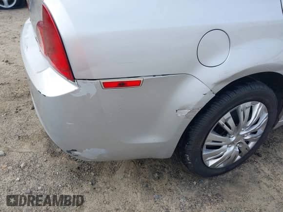 2010 Chevrolet Malibu 1LT с VIN 1G1ZC5E04AF215912, выставлен на аукционе IAAI как лот 43285326 с пробегом 250 053 миль миль и . История ставок и продаж доступна на DreamBid. Изображение 13.