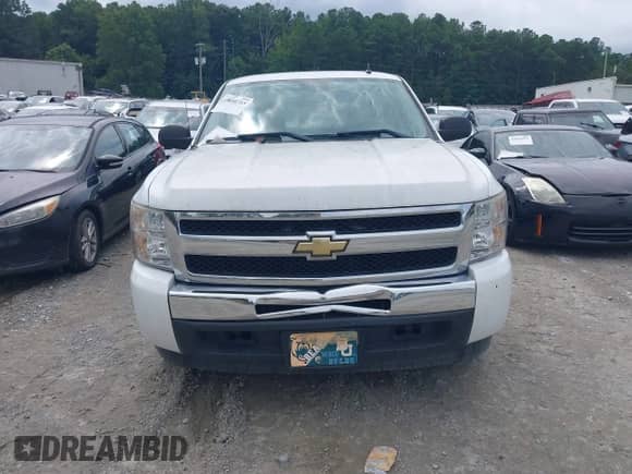 2011 Chevrolet Silverado 1500 LT z VIN 1GCRCSEA0BZ132671, wystawiony jako IAAI lot #43030753 z przebiegiem 107 371 mil mil oraz . Historia ofert i sprzedaży dostępna na DreamBid. Obrazek 12.