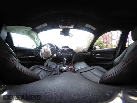 2015 BMW 3 Series 328i xDrive z VIN WBA3B5C59FF962862, wystawiony jako IAAI lot #43443332 z przebiegiem 114 400 mil mil oraz . Historia ofert i sprzedaży dostępna na DreamBid. Obrazek 18.