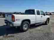 2002 GMC Sierra 1500 SLE z VIN 2GTEK19T421149196, wystawiony jako Copart lot #90694535 z przebiegiem 246 709 mil mil oraz Szkoda całkowita • Salvage title. Historia ofert i sprzedaży dostępna na DreamBid. Obrazek 3.