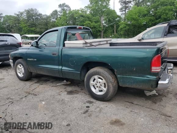 2001 Dodge Dakota with VIN 1B7FL26X61S248969, listed as a Copart auction lot 54474475 with 232,889 mi miles and Non repairable. Bid and sale history available at DreamBid. Image 2.
