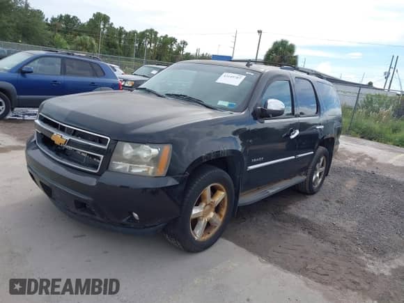 2010 Chevrolet Tahoe LT с VIN 1GNUKBE05AR190687, выставлен на аукционе IAAI как лот 43149707 с пробегом 168 949 миль миль и . История ставок и продаж доступна на DreamBid. Изображение 17.