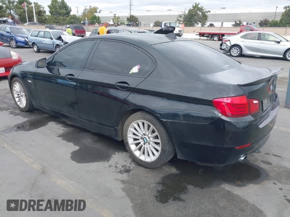 2011 BMW 5 Series 535i with VIN WBAFR7C55BC602293, listed as a IAAI auction lot 43362998 with 121,167 mi miles and . Bid and sale history available at DreamBid. Image 3.