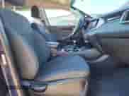 2020 Kia Sorento S z VIN 5XYPGDA5XLG694948, wystawiony jako Copart lot #69658915 z przebiegiem 59 485 mil mil oraz Szkoda całkowita • Salvage title. Historia ofert i sprzedaży dostępna na DreamBid. Obrazek 7.