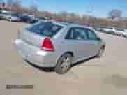 2004 Chevrolet Malibu Maxx LT z VIN 1G1ZU64864F200214, wystawiony jako IAAI lot #41690943 z przebiegiem 206 173 mil mil oraz . Historia ofert i sprzedaży dostępna na DreamBid. Obrazek 4.