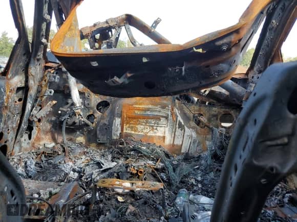 2022 Chevrolet Silverado 3500HD High Country with VIN 1GC4YVEY4NF233535, listed as a Copart auction lot 72358654 with Not provided miles and Salvage title. Bid and sale history available at DreamBid. Image 8.