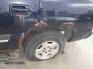 2005 Chevrolet Tahoe LS z VIN 1GNEK13T05J152302, wystawiony jako IAAI lot #42308549 z przebiegiem 287 261 mil mil oraz . Historia ofert i sprzedaży dostępna na DreamBid. Obrazek 12.