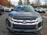 2021 Mitsubishi Outlander ES with VIN JA4APUAU3MU027310, listed as a Copart auction lot 90996405 with 142,233 mi miles and Clean title. Bid and sale history available at DreamBid. Image 5.