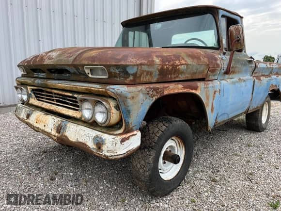 1960 Chevrolet Silverado 1500 z VIN 0K144K107521, wystawiony jako Copart lot #65851655 z przebiegiem 51 230 mil mil oraz Czysty tytuł • Clean title. Historia ofert i sprzedaży dostępna na DreamBid. Obrazek 1.