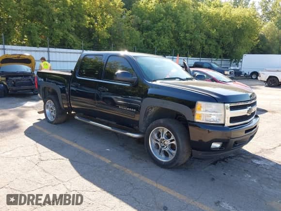 2011 Chevrolet Silverado 1500 LTZ with VIN 3GCUKTE2XBG259942, listed as a IAAI auction lot 43181017 with 219,497 mi miles and . Bid and sale history available at DreamBid. Image 1.