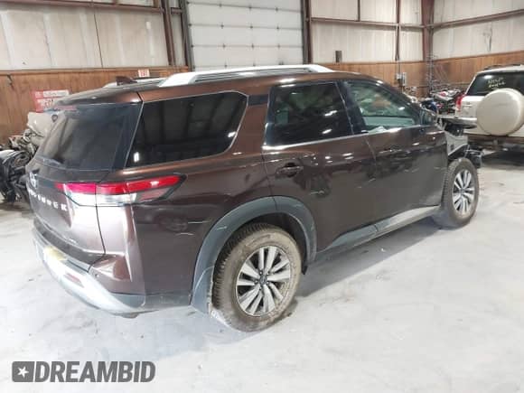 2022 Nissan Pathfinder SL с VIN 5N1DR3CC3NC263731, выставлен на аукционе IAAI как лот 42407002 с пробегом 110 036 миль миль и . История ставок и продаж доступна на DreamBid. Изображение 4.