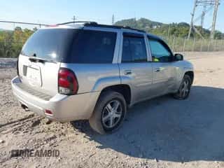 2007 Chevrolet TrailBlazer LT z VIN 1GNDT13S072274963, wystawiony jako IAAI lot #43112663 z przebiegiem Nie podano mil oraz . Historia ofert i sprzedaży dostępna na DreamBid. Obrazek 4.