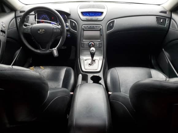 2011 Hyundai Genesis Coupe Track с VIN KMHHU6KH8BU046924, выставлен на аукционе Copart как лот 82191954 с пробегом 127 127 миль миль и Списание • Salvage title. История ставок и продаж доступна на DreamBid. Изображение 8.